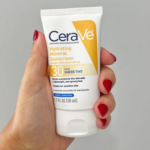 CeraVe Hydrating Mineral Sunscreen Broad Spectrum SPF30 For Face Sheer Tint 50ml - Image 2