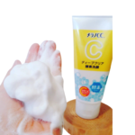 Rohto Melano CC Deep Clear Enzyme Cleanser 130g - Image 2