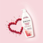 Jergens Original Scent Cherry Almond Dry Skin Moisturizer 621ml - Image 2